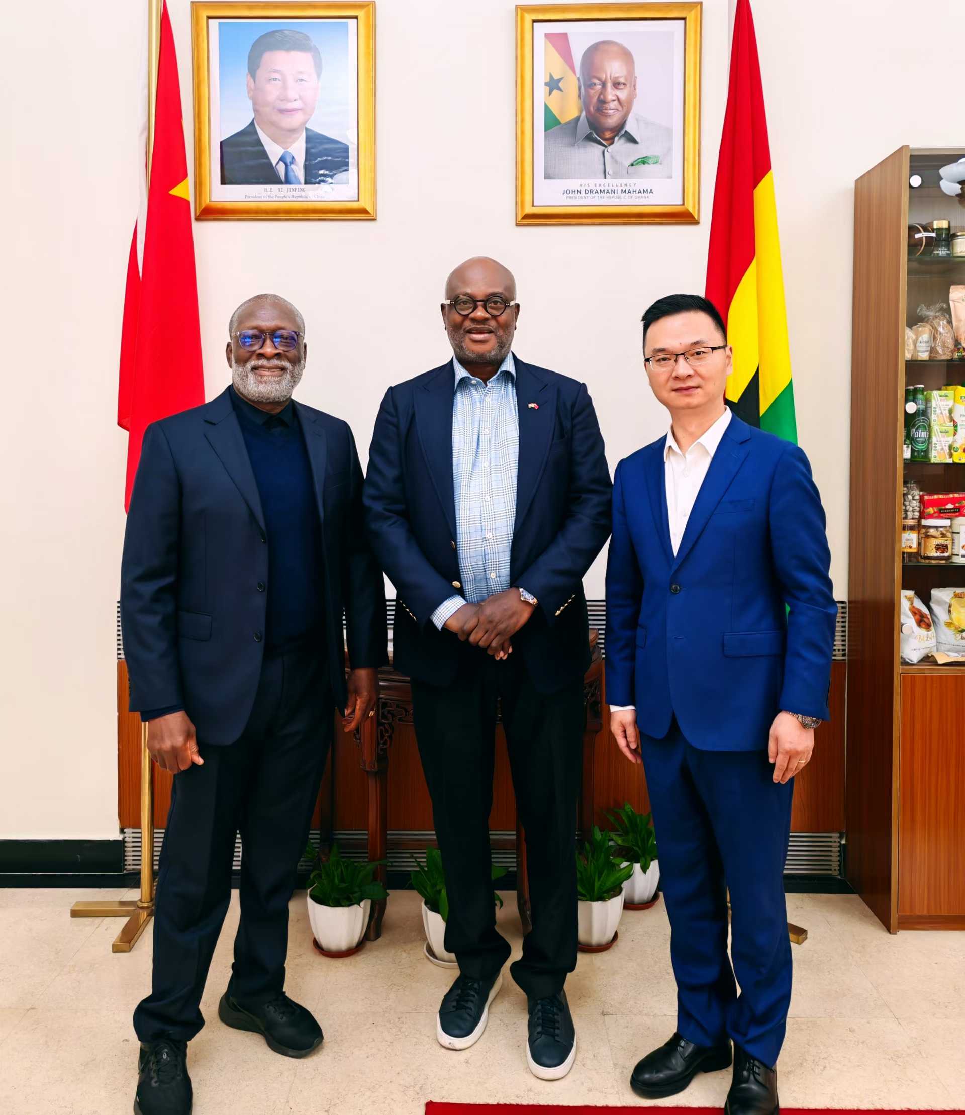 潘勇会见新任加纳驻华大使库乔・邦苏